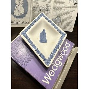 WEDGWOOD REVERSE BLUE JASPERWARE DIAMOND SHAPED TRINKET DISH. Mint Condition